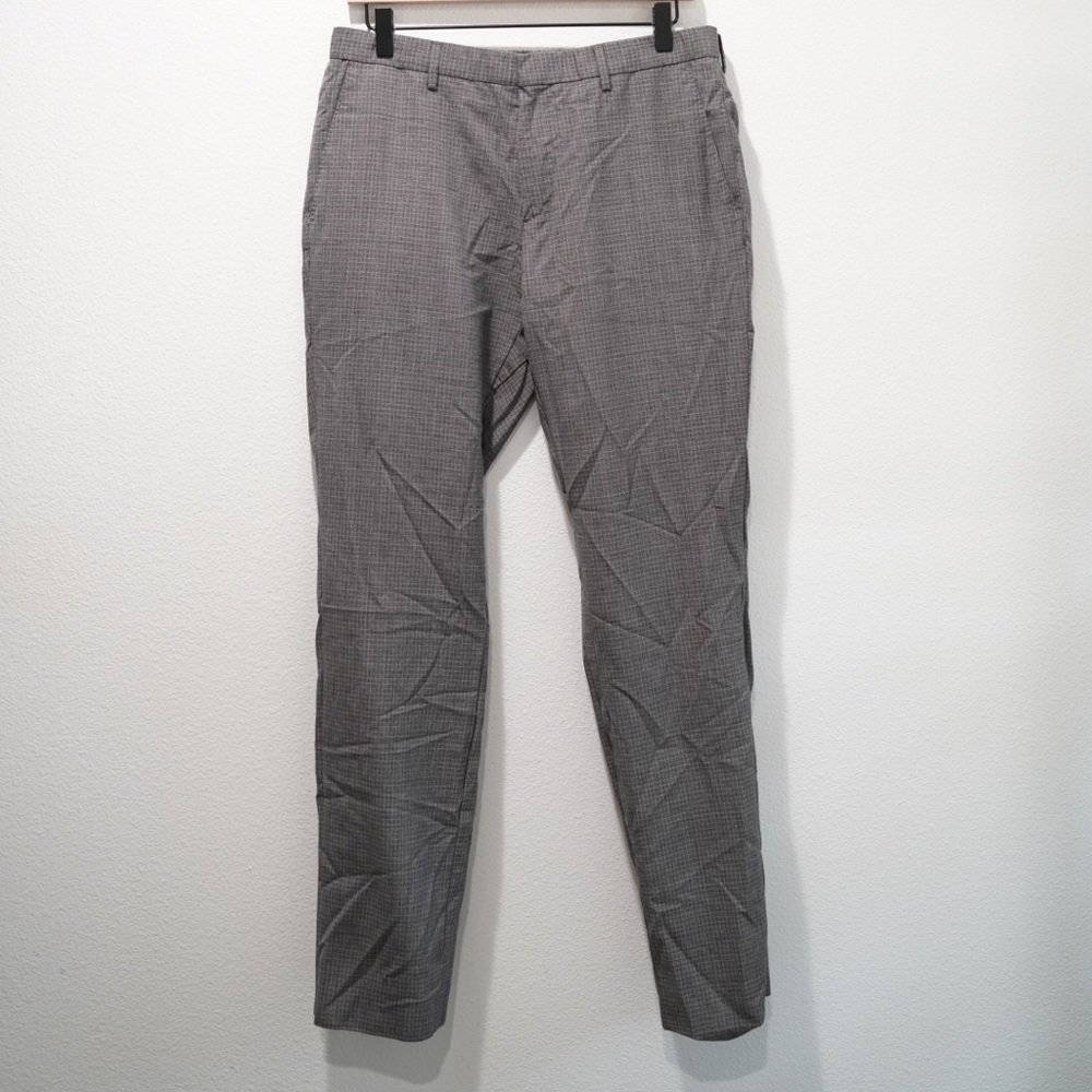 Hugo Boss size 32R Slacks
